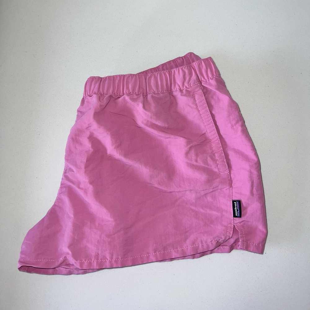 Patagonia Barely Baggies Shorts - Marble Pink 2.5” inseam Size XL